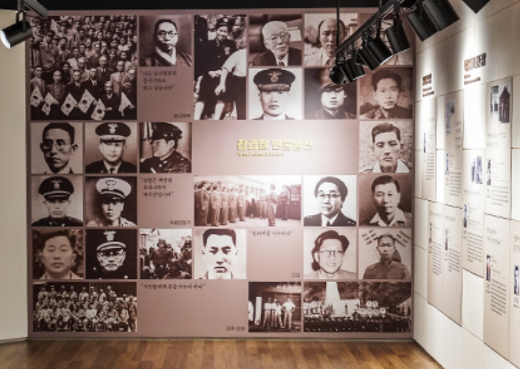 exhibition hall photo